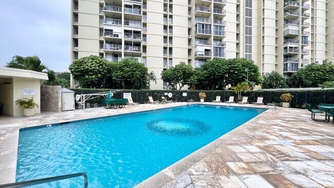 Building Photo - 3161 Ala Ilima St