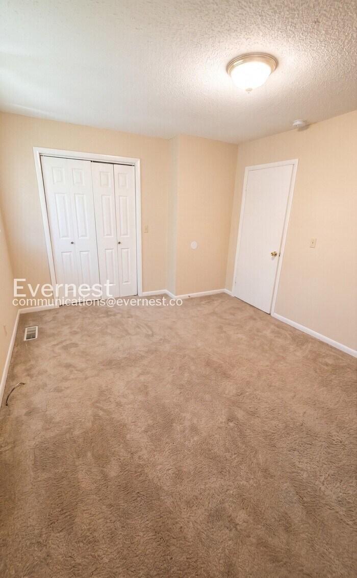 Building Photo - 1710 Ichabod Ln