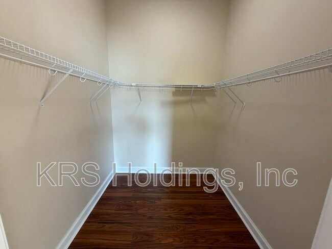 Building Photo - 670 Town Center Dr