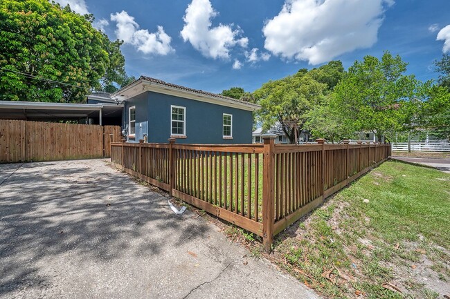 Building Photo - Tampa Bay Beautiful Historic Home