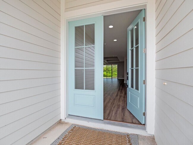 Building Photo - 4 bedroom, 3 bath home in Grand Landings G...