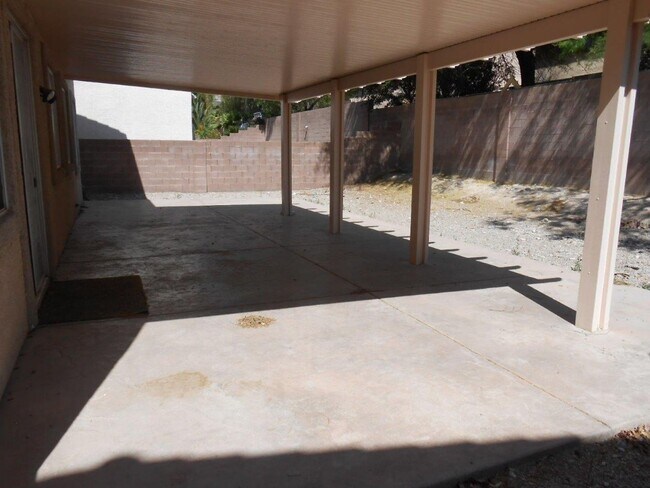 Building Photo - Beautiful 4 Bedroom Home in Summerlin