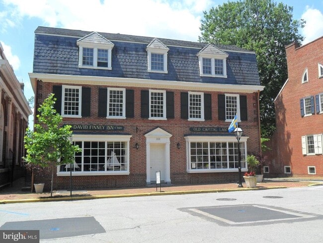 Building Photo - 222 Delaware St
