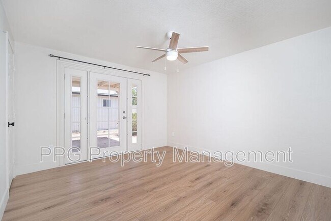Building Photo - 3718 E Ludlow Dr