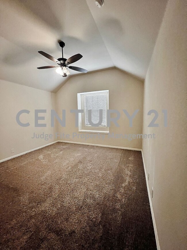 Building Photo - Executive 2-Story 5/4/2 with Sparkling In-Ground Pool in Mansfield!