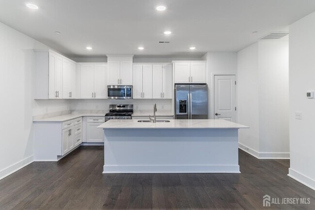 Building Photo - 135 Stoutsburg Blvd