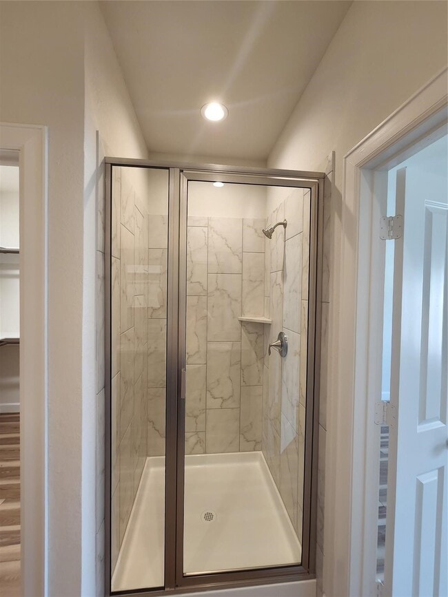 Building Photo - 1605 La Delle St