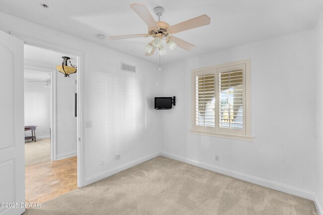 Building Photo - 2450 N Ocean Shore Blvd
