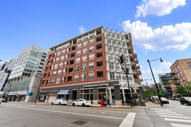 Primary Photo - 1001 W Madison St