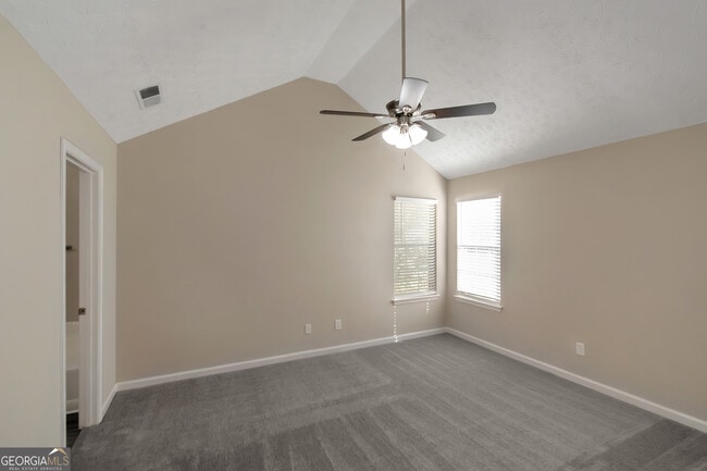 Building Photo - 123 Willow Springs Ln