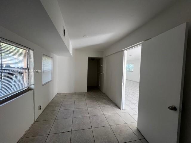Building Photo - 4548 SW 33rd Ave