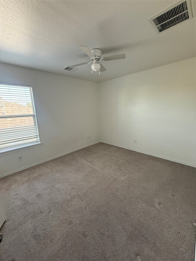 Building Photo - 4330 Sprangletop Ave