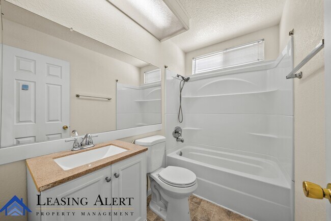 Building Photo - 27653 Myrin Ct