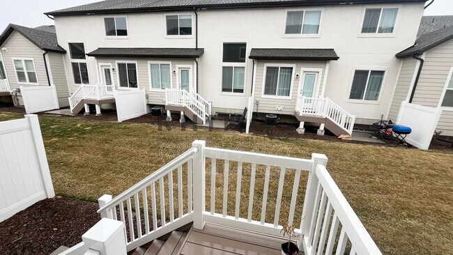 Building Photo - 1550 N 3740 W