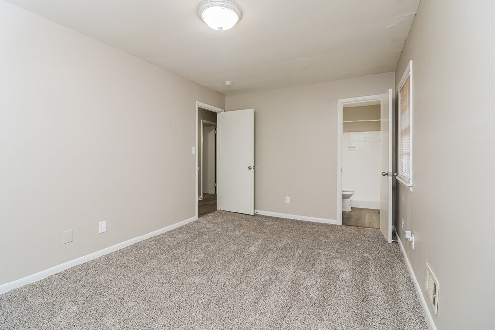 Building Photo - 3149 Beech Dr