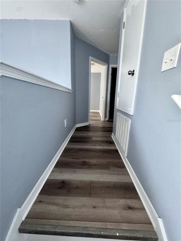 Building Photo - 2120 Song Sparrow Ct