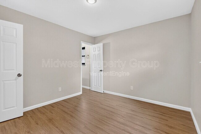 Building Photo - 216 Allen Dr