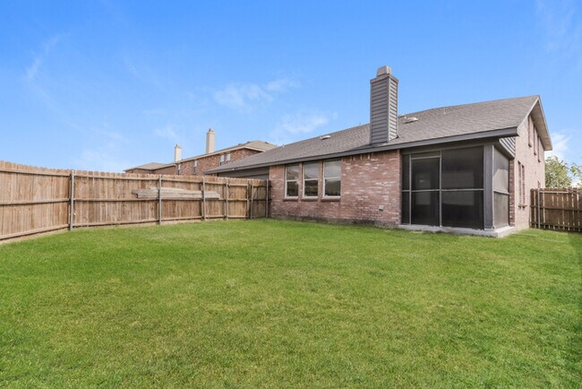 Building Photo - 1427 Golden Grass Dr
