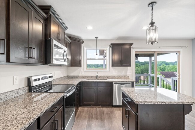 Building Photo - Pet Friendly Four Bedroom!