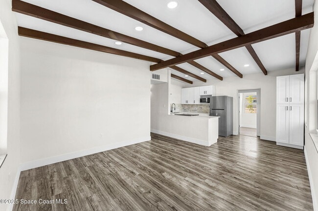Building Photo - 2295 Allan Adale Rd
