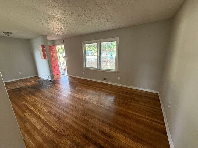 Building Photo - Charming 4-Bedroom Home in Forest Park, GA – Recently Renovated!