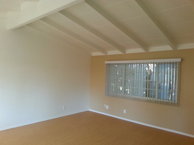 Building Photo - Toluca Lake Universial Villas