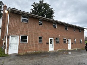 Building Photo - 2853 Bedford St