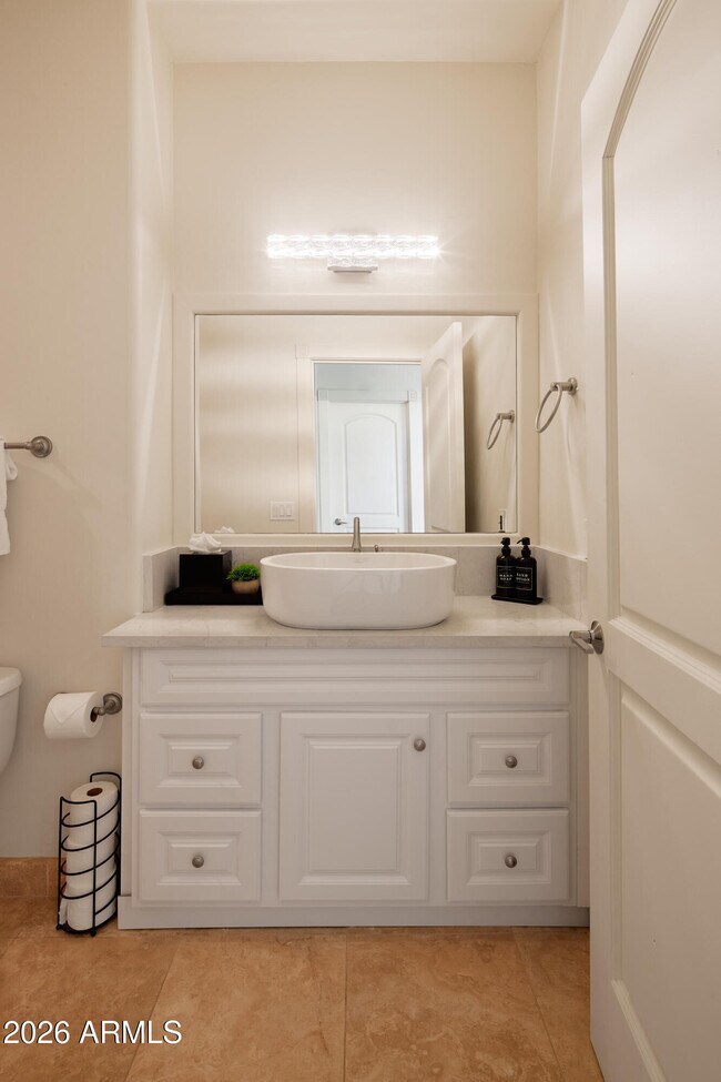 Building Photo - 4490 E Valley Vista Ln