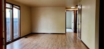 Building Photo - 414 S Curtis Rd