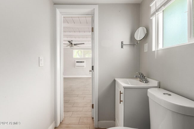 Building Photo - 3027 N 37th St