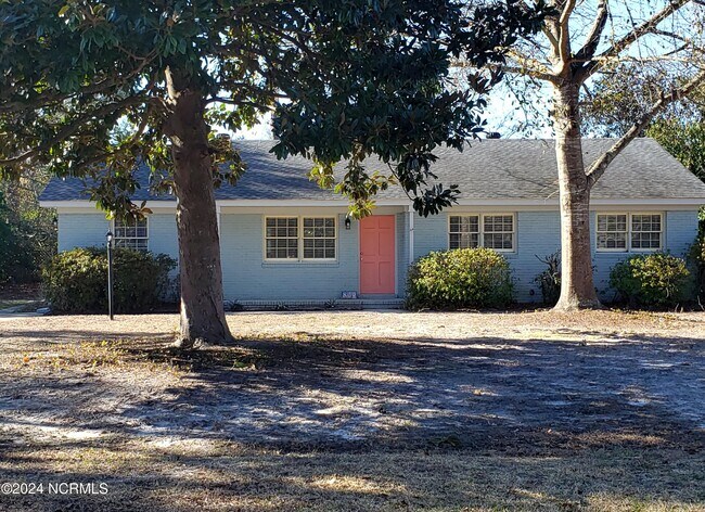 Primary Photo - 809 Shakespeare Dr