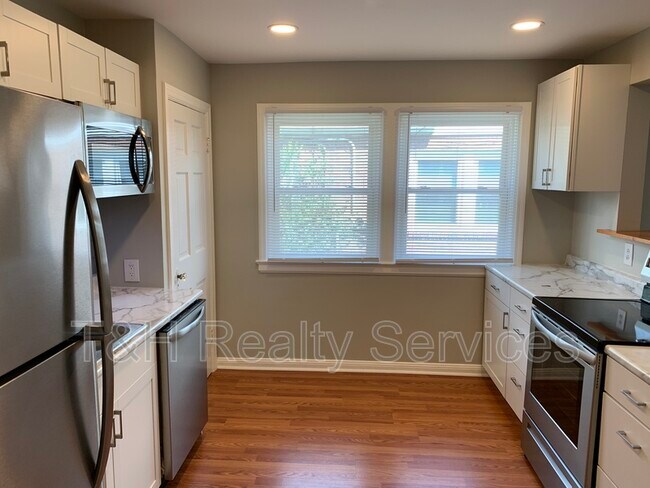 Building Photo - 5166 Winthrop Ave