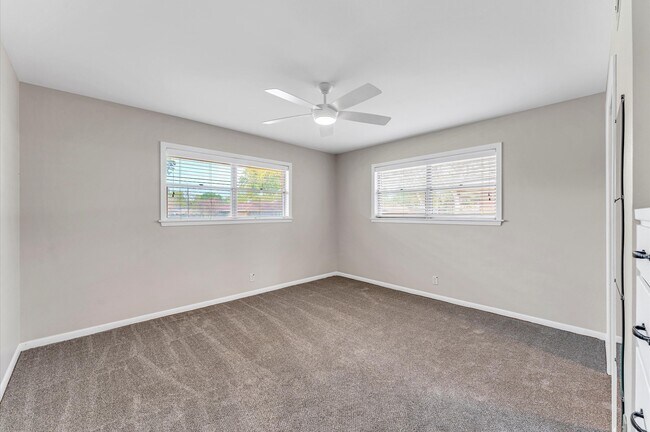 Building Photo - 6327 Wynnwood Ln