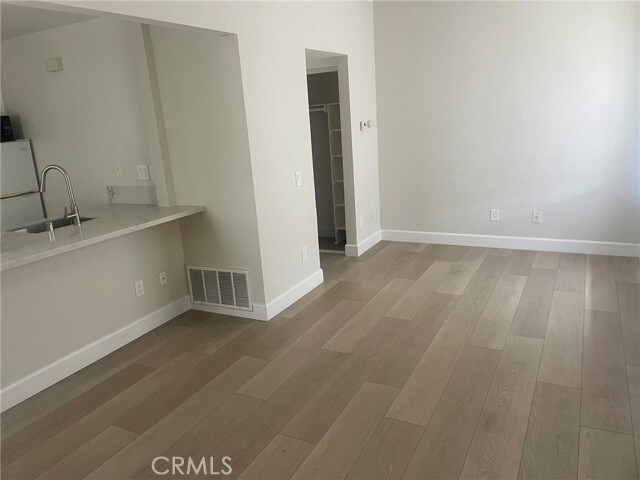 Building Photo - 3703 Country Oaks Loop