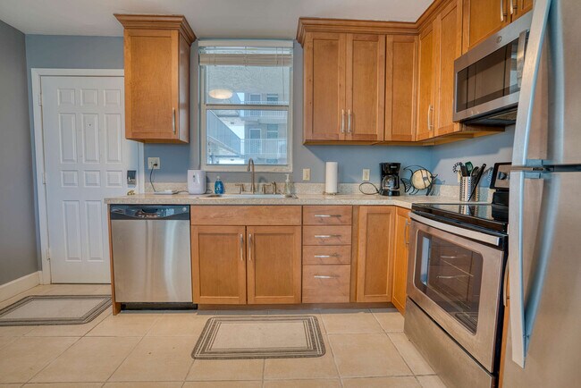 Building Photo - 5600 Bonita Beach Rd SW