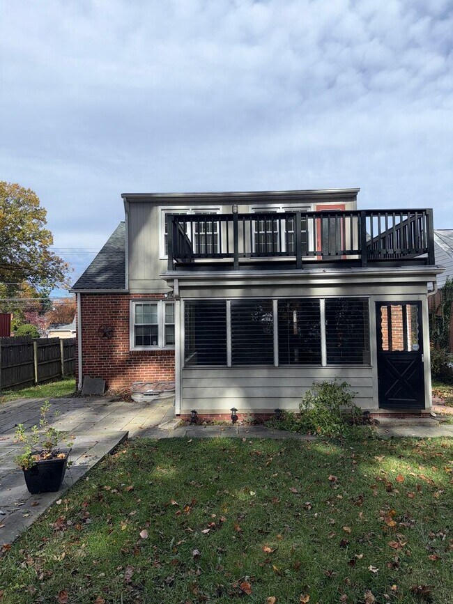 Building Photo - Charming 3-Bedroom Home in Silver Spring