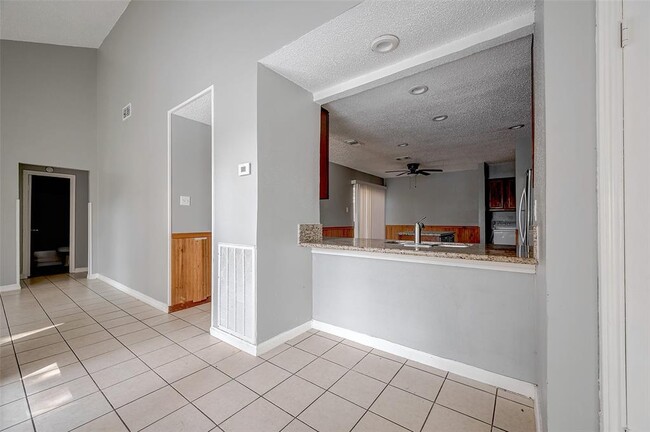 Building Photo - 13850 Walnut Hollow Ln