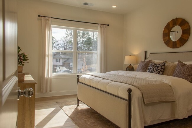 Building Photo - 5403 Toano Rd