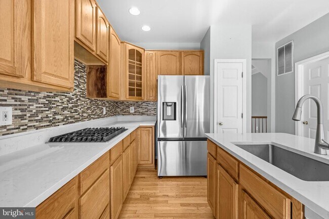 Building Photo - 6687 Roderick Loop