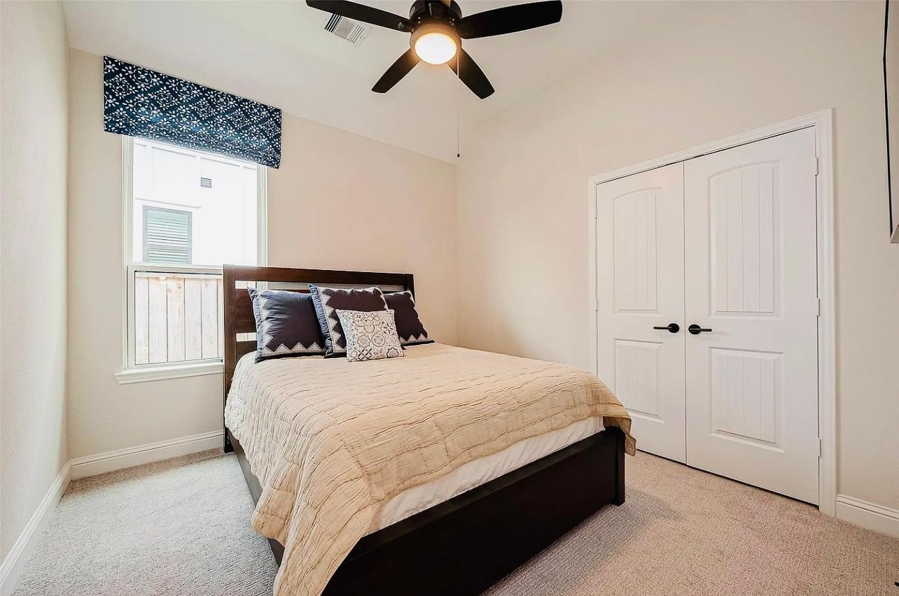 Building Photo - 15306 Spanish Ranchos Way