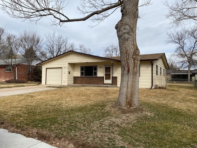 Building Photo - STUDENTS WELCOME! Single-Family Ranch Home in West Ft. Collins w/ Fenced Yard, Lawn Care Included!