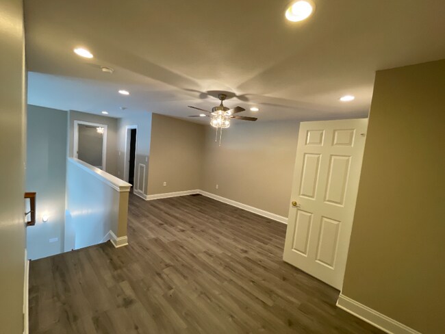 Building Photo - 4090 Hanover Square Pl