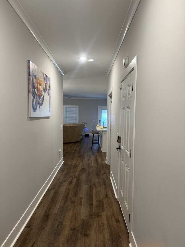 Building Photo - 210 Bottlebrush Walk