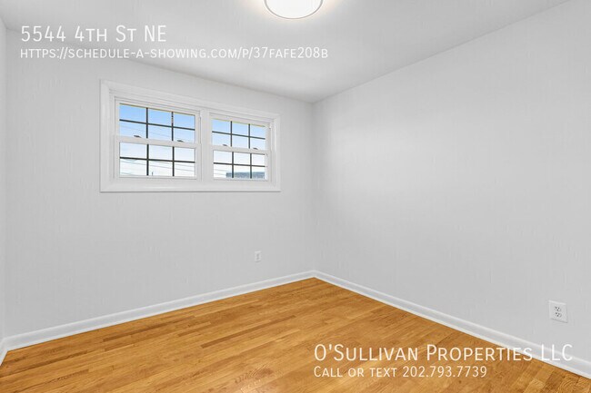 Building Photo - 5544 4th St NE