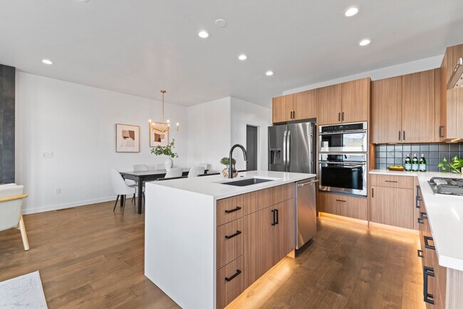 Building Photo - 1277 E Echelon Rdg Ln