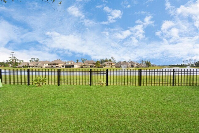 Building Photo - 2823 Woodland Glen Ln