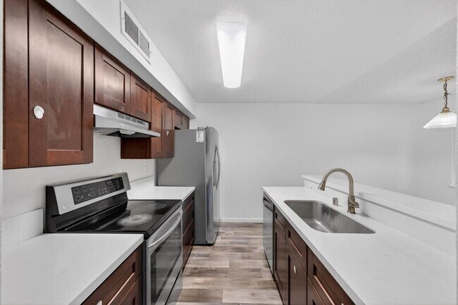 Building Photo - 251 Del Verde Cir