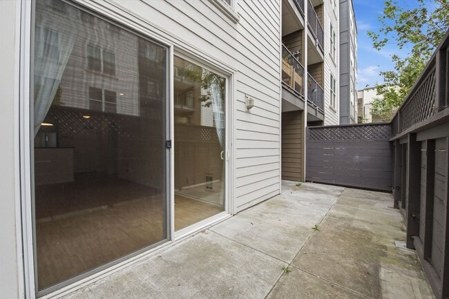 Building Photo - 8100 Oceanview Terrace