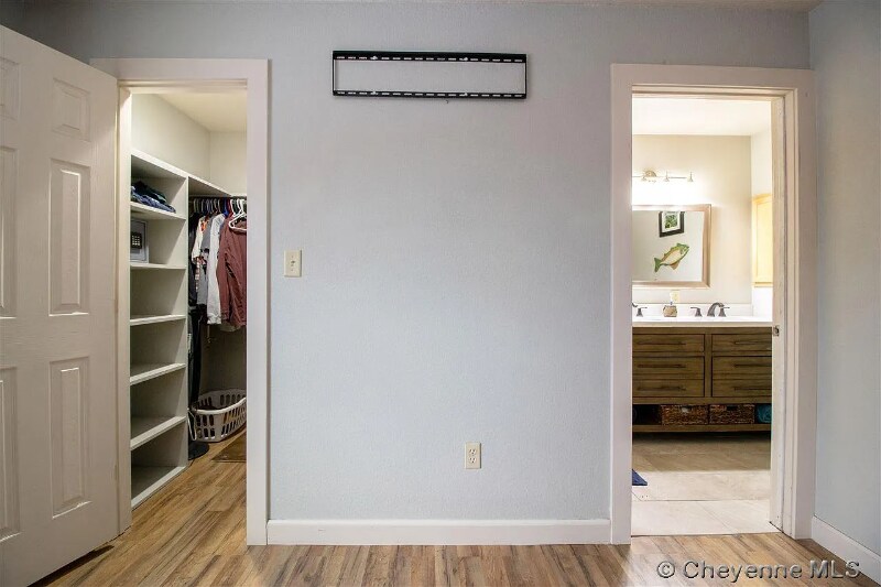 Building Photo - 620 Alexander Ave