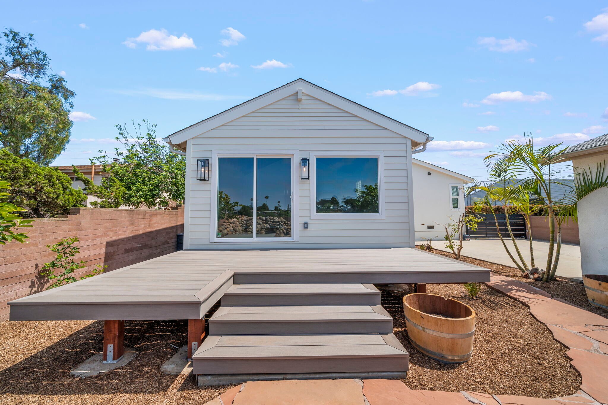 Building Photo - 6364 Osler St